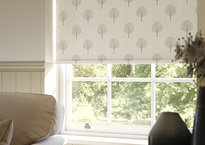 Emily Bond Yew Tree, Linen - Roller Blind - Image 5